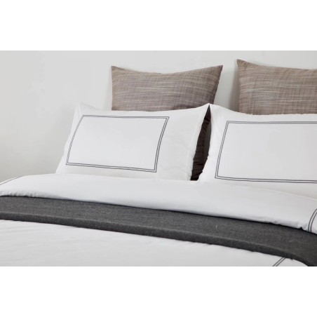 Hotel Cotton Bed Linen with Embroidery